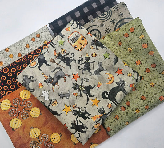 Riley Blake Spooky 7-Fabric Bundle - Teresa Kogut Halloween Cotton Prints