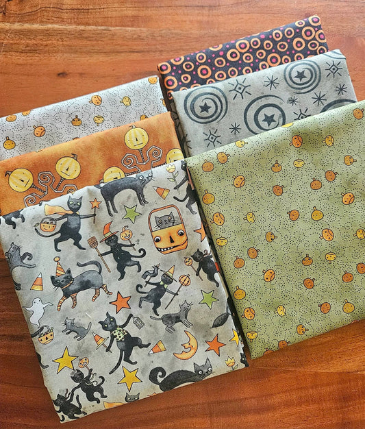 Riley Blake Spooky 6-Fabric Bundle - Teresa Kogut Halloween Cotton Prints