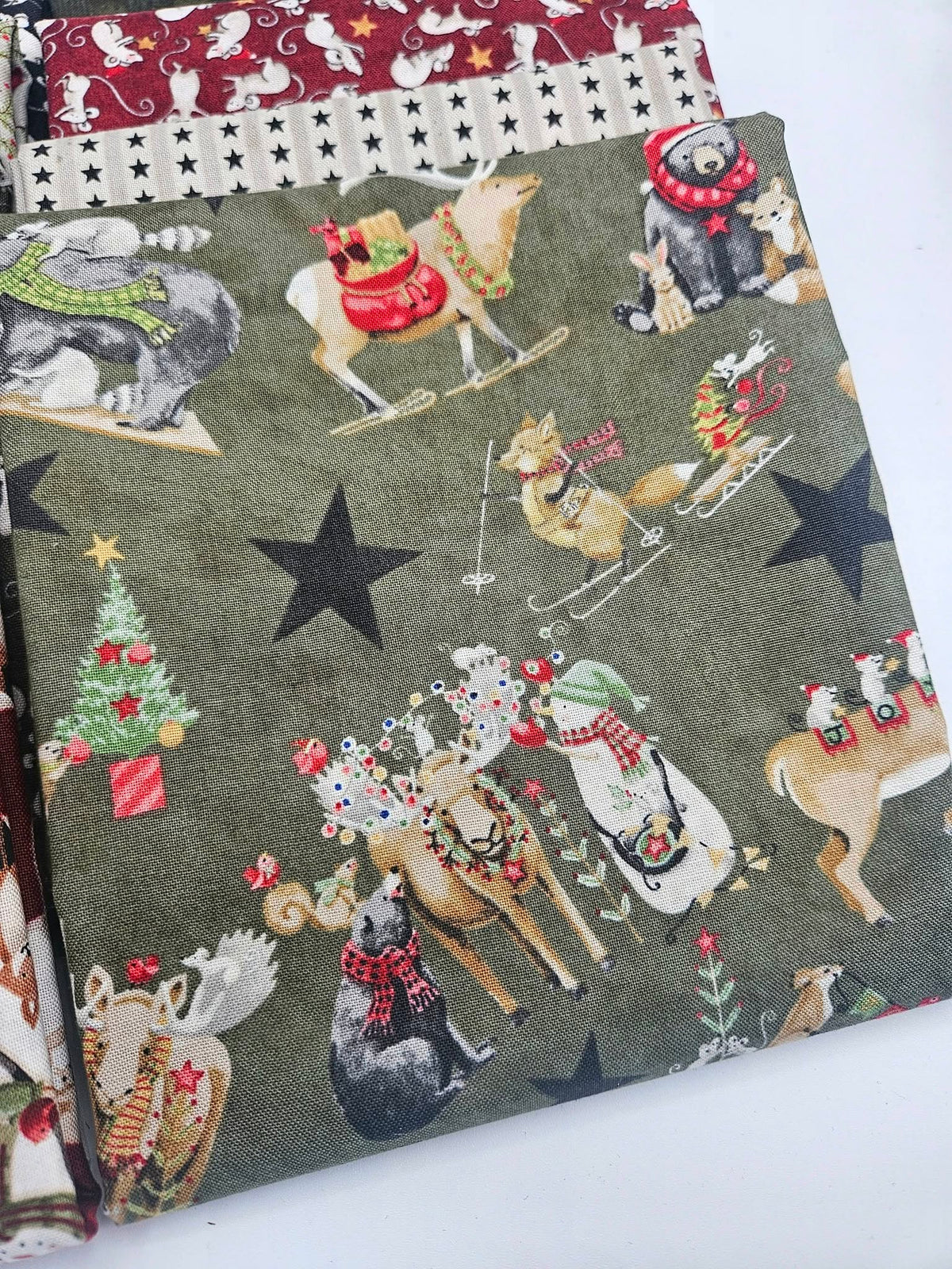 Riley Blake Northern Christmas Theresa Kogut 8 Piece Fat Quarter Fabric Bundle