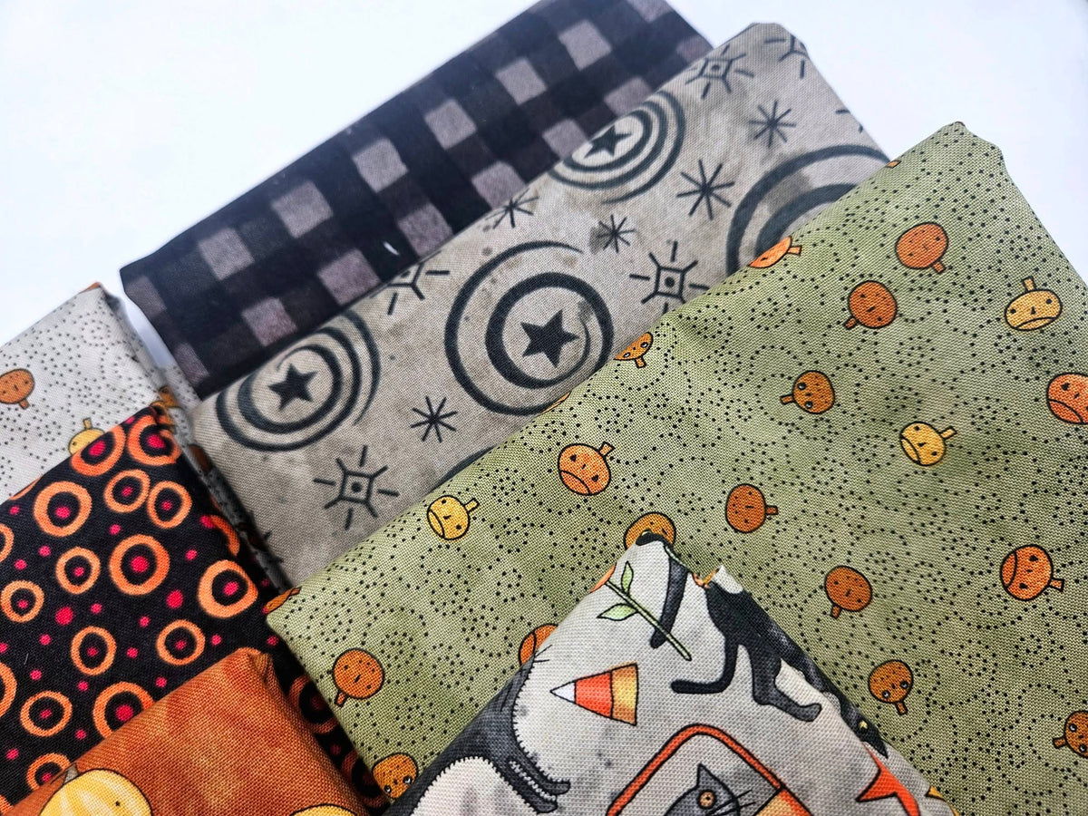 Riley Blake Spooky 7-Fabric Bundle - Teresa Kogut Halloween Cotton Prints